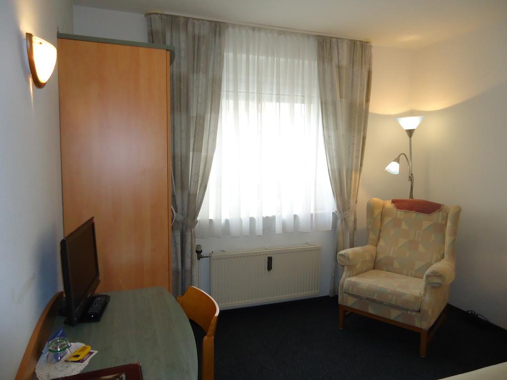 Hotel Central Oberursel  Exterior foto